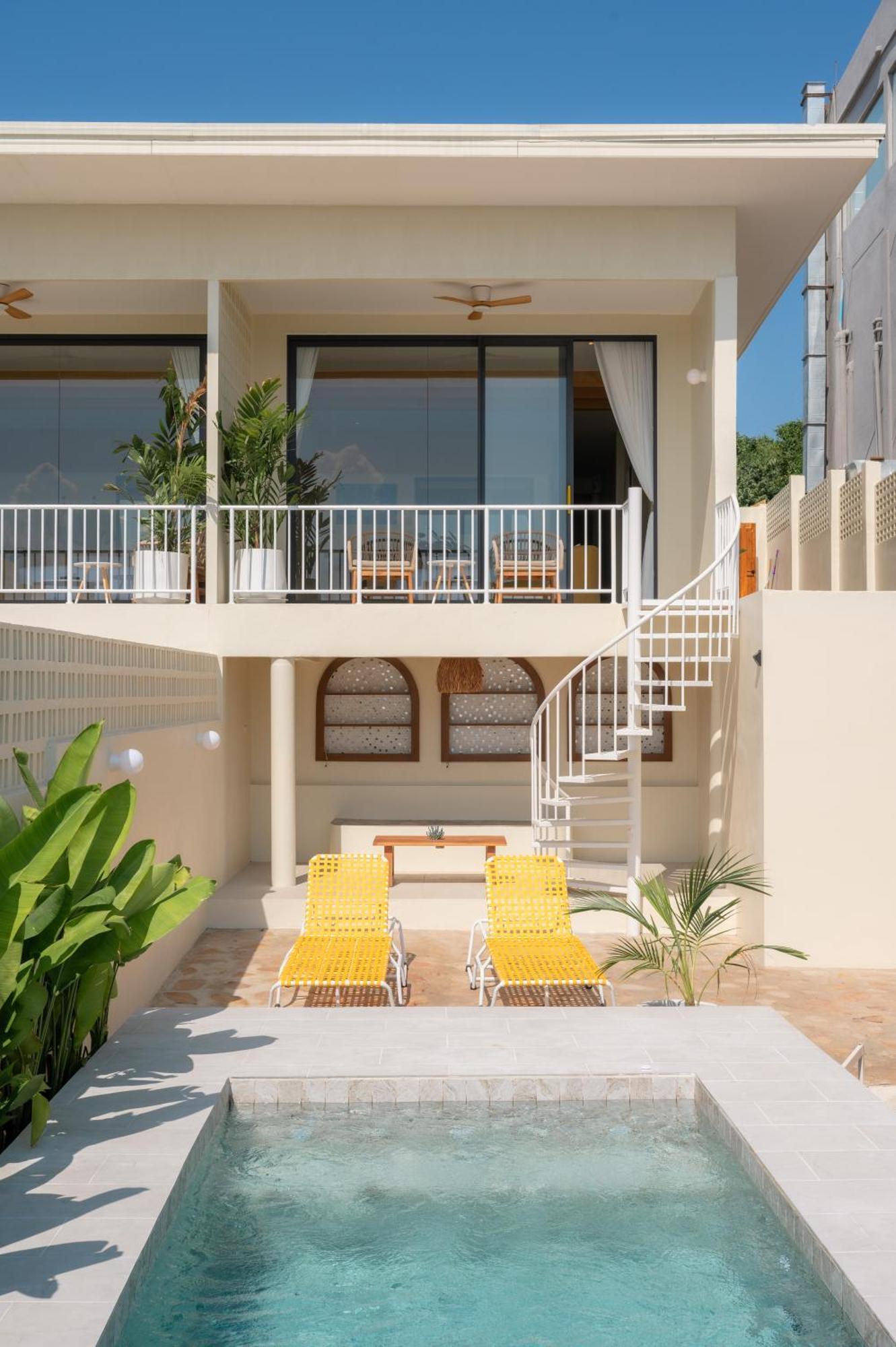 Suite with Private Pool